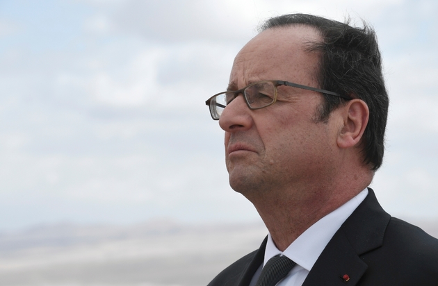 En visite au Chili et en Colombie François Hollande (ici le 22 janvier 2017 dans le désert d'Atacama) brille par son silence sur la primaire élargie du PS