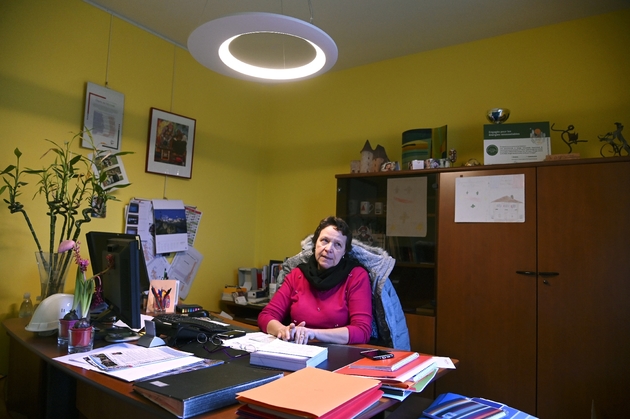 Anne-Catherine Weber, maire de Plobsheim, près de Strasbourg, dans son bureau de la mairie le 2 janvier 2020