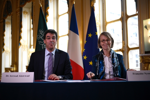 La ministre française de la Culture Françoise Nyssen et son homologue saoudien Awwad Alawwad le 9avril 2018 à Paris