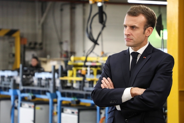 Emmanuel Macron dans l'usine Renault de Maubeuge, le 8 novembre 2018