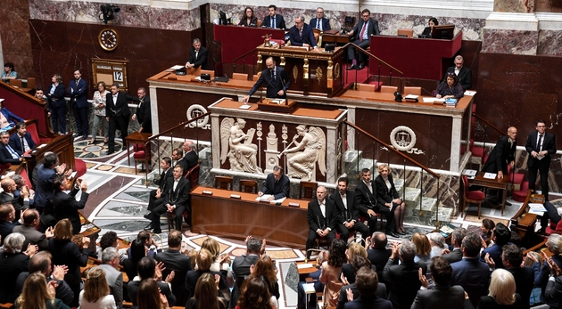 Le Premier ministre Edouard Philippe (C) prononce un discours de politique générale devant l'Assemblée nationale le 12 juin 2019 à Paris 