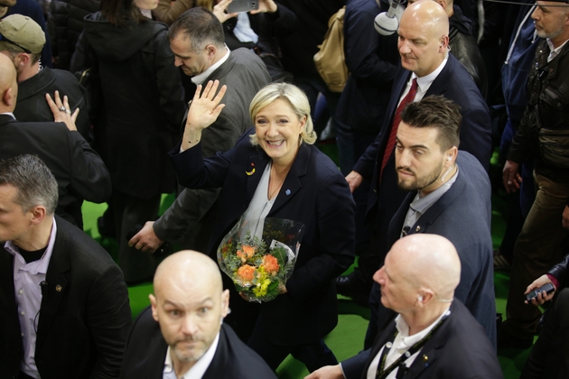 Marine Le Pen, la candidate Front national à la présidentielle en visite au Salon de l'agriculture, le 28 février 2017 à Paris