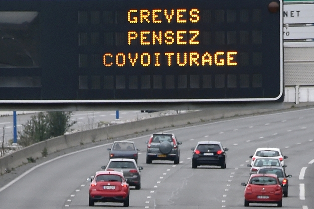 Une incitation au covoiturage sur fond de grève à la SNCF, en décembre 2019, durant le chassé croisé de fin d'année
