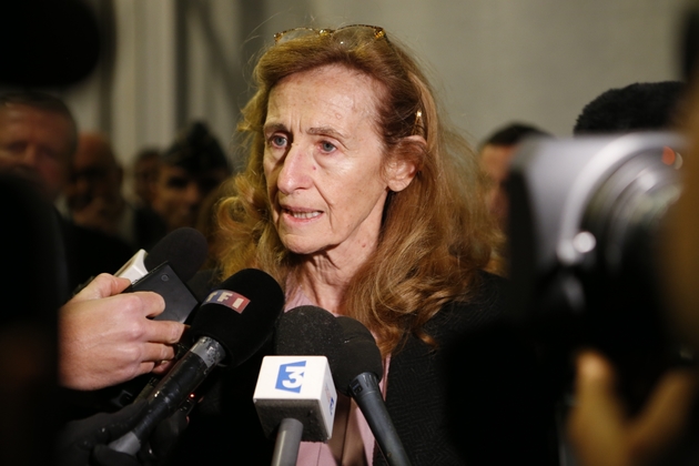 La ministre de la Justice à l'intérieur de la prison de Borgo en Corse répond aux journalistes, le 19 janvier 2018