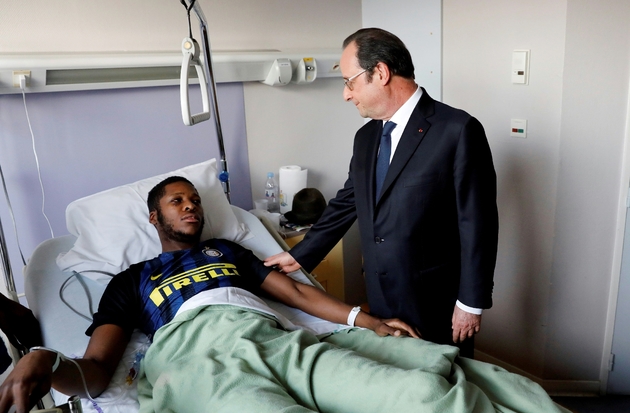 Le président François Hollande au chevet de Théo à l'hôpital Robert Ballanger le 7 février 2017 à Aulnay-sous-Bois 