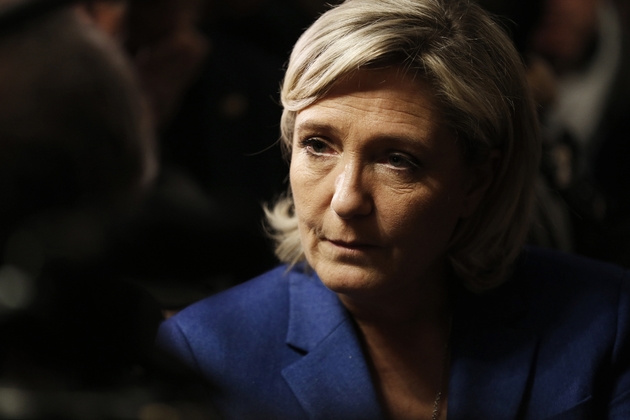 Marine Le Pen, le 6 janvier 2017 lors d'une visite à Igoville