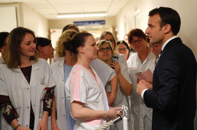 Emmanuel Macron à l'hôpital de Rouen en avril 2018