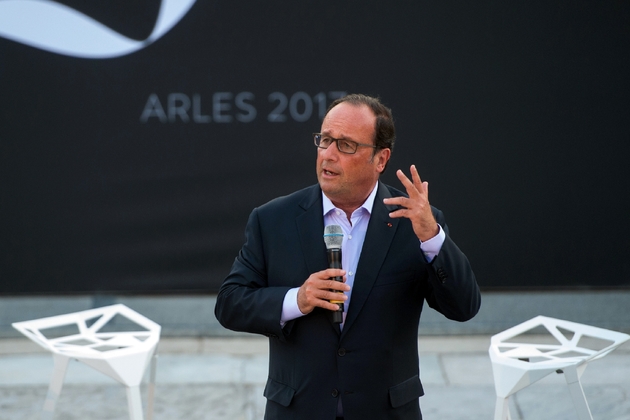 L'ex-président français François Hollande, le 21 juillet 2017 à Arles dans les Bouches-du-Rhône