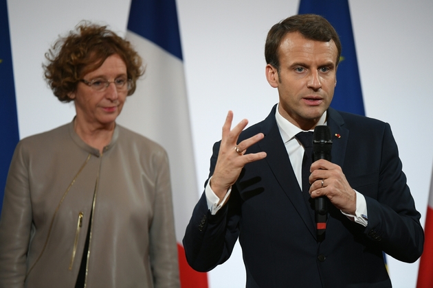 Le président Emmanuel Macron et la ministre du Travail Muriel Pénicaud, à Paris le 21 décembre 2017