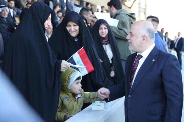 Le Premier ministre irakien Haider al-Abadi lors d'une parade à Bagdad pour fêter la victoire contre l'EI, le 10 décembre 2017