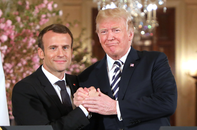 23_macron_trump_accolade_conf_de_presse_2.jpg