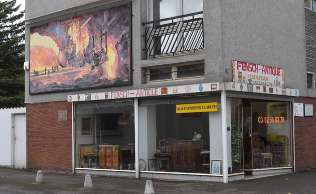 Une devanture de magasin à Seremange-Erzange, dans la vallée de la Fensch en Moselle, le 17 novembre 2016