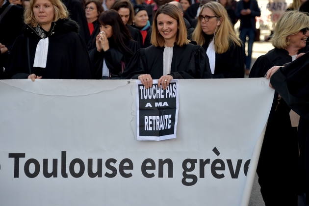 Des avocats manifestent contre la réforme des retraites, le 29 janvier 2020 à Toulouse
