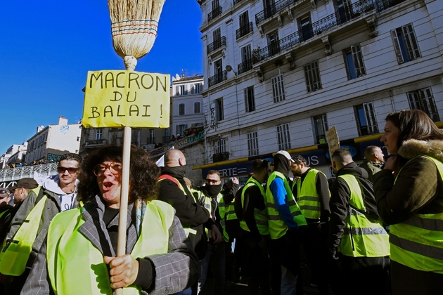 Une manifestante à Marseille, le 8 décembre 2018