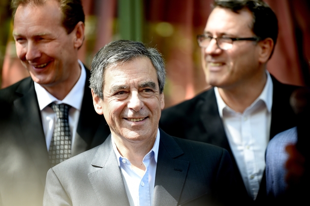 Les candidat du parti Les Républicains, François Fillon, lors d'un déplacement de campagne à Aix-les-Bains, dans l'est de la France, le 12 avril 2017