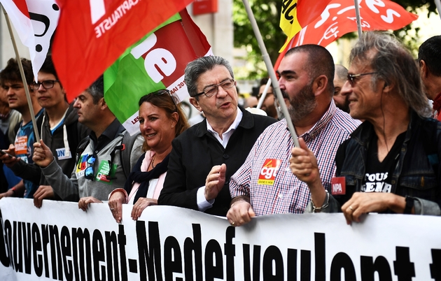 Jean-Luc Melenchon (C), lors du traditionnel rassemblement du 1er mai à Marseille, le 1er mai 2018
