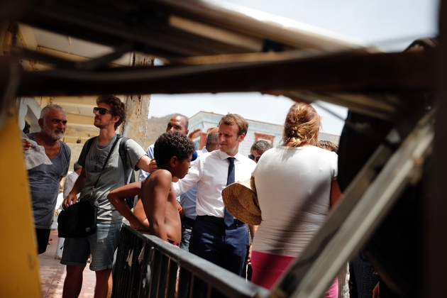 Emmanuel Macron à l'île Saint-Martin touchée par l'ouragan Irma, le 12 septembre 2017