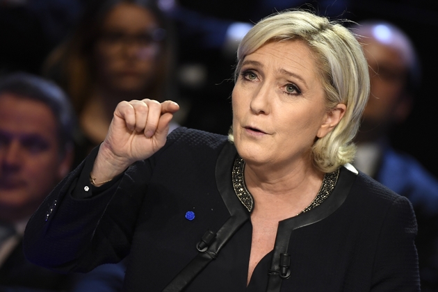 Marine Le Pen sur le plateau de BFM TV et CNews, le 4 avril 2017 à La Plaine-Saint-Denis