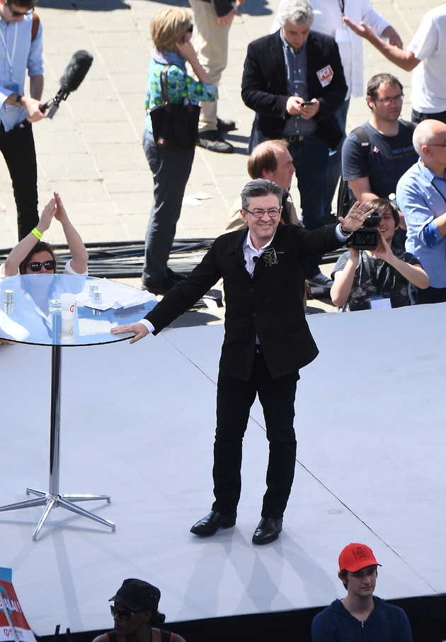 Jean-Luc Mélenchon lors d'un meeting sur le vieux port de Marseille, le 9 avril 2017