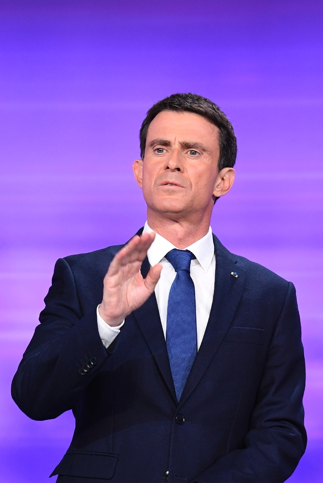 L'ancien Premier ministre Manuel Valls sur le plateau du débat du second tour des primaires de la gauche à La Plaine-Saint-Denis le 25 janvier 2017