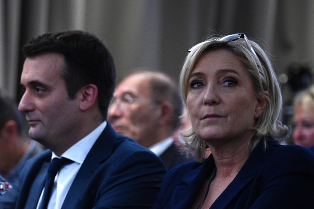 Marine Le Pen, candidate Front national à la présidentielle, le 9 décembre 2016 à Paris est assiste à côté de Florian Philippot, vice-président du Front national