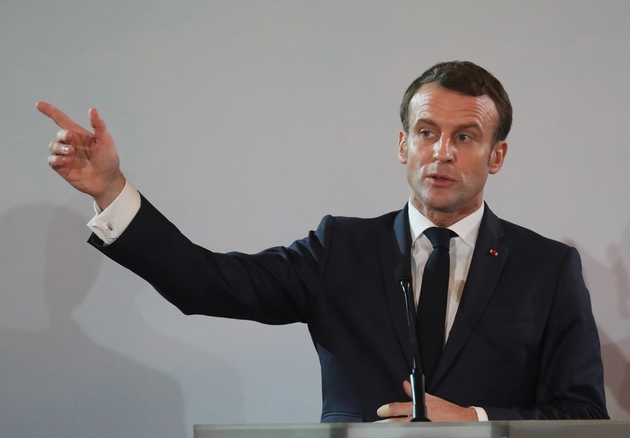 Le président Emmanuel Macron s'exprime lors d'une conférence de presse le 21 décembre 2019 à Abidjan