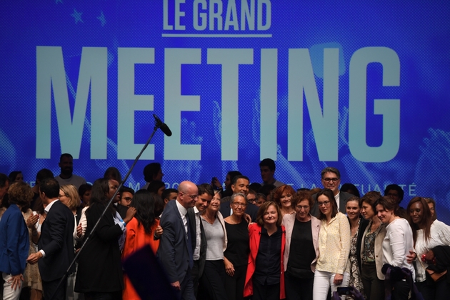 Nathalie Loiseau, tête de liste LREM aux européennes, et Stanislas Guerini lors d'un meeting de fin de campagne à La Mutualité, le 24 mai 2019 à Paris