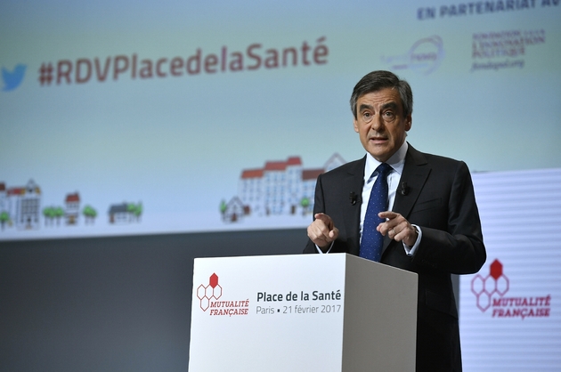 Le candidat du parti Les Républicains à la présidentielle, François Fillon au Palais Brongiart le 21 février 2017