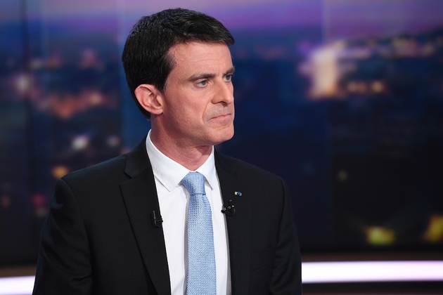 Manuel Valls sur le plateau de TF1 lors du journal de 20 heures le 23 janvier 2017 à Boulogne-Billancourt