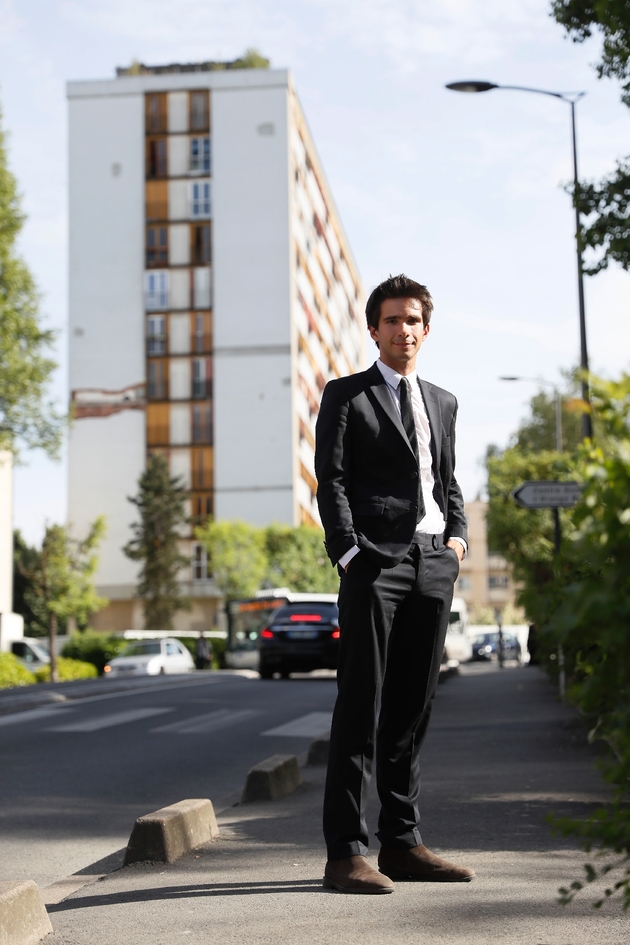 Juan Branco en campagne à Clichy-sous-Bois, près de Paris, le 22 mai 2017