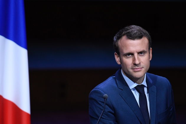 Emmanuel Macron devant l'Association des maires de France à la Maison de la radio à Paris, le 22 mars 2017