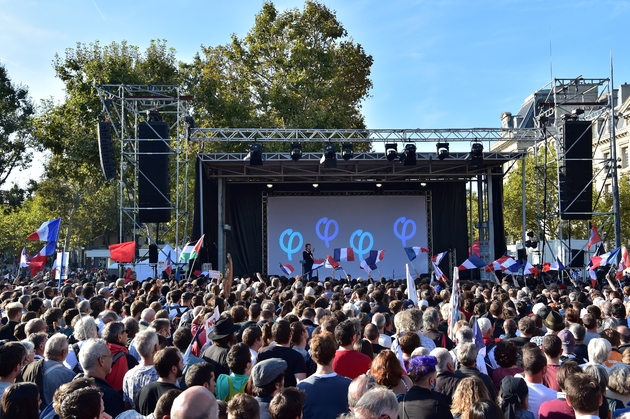 Jean-Luc Mélenchon (C) Place de la République à Paris, le 23 septembre 2017