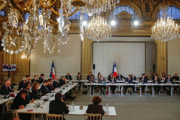 Emmanuel Macron et une soixantaine d'intellectuels à l'Elysée le 18 mars 2019