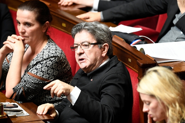 Le leader de La France Insoumise (LFI) Jean-Luc Mélenchon lors d'une session de questions au gouvernement à l'Assemblée le 28 mars 2018 à Paris