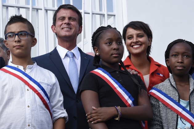 Najat Vallaud-Belkacem, alors ministre de l'Education nationale, et Manuel Valls, alors Premier ministre, à Evry le 31 août 2016
