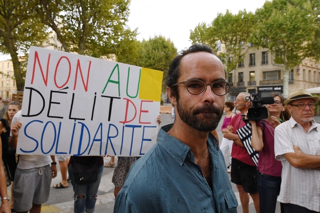 Le militant Cédric Herrou le 8 août 2017 à Aix-en-Provence lors de son procès pour aide aux migrants