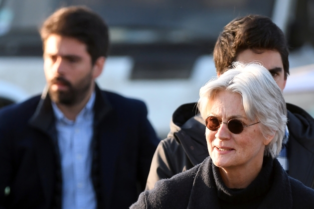 L'épouse de François Fillon, Penelope Fillon, et deux fils du couple à Solesmes, en France, le 23 avril 2017 