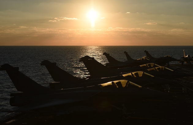 Des Rafale sur le porte-avions Charles-de-Gaulle en Méditerranée orientale, le 9 décembre 2016 