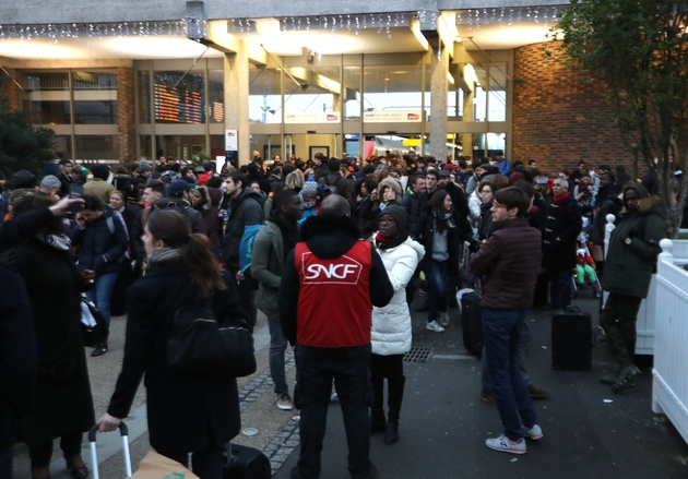 Cohue à la gare de Paris Bercy le 23 décembre 2017 