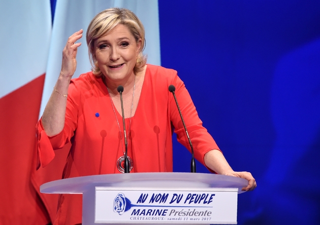Marine Le Pen le 11 mars 2017 en meeting électoral à Déols