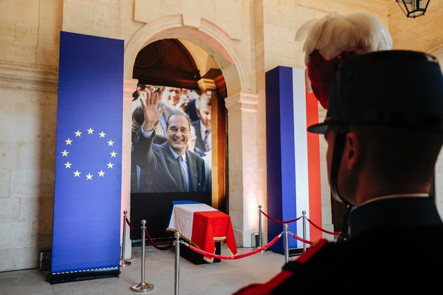 Le cercueil de l'ancien président Jacques Chirac à la cathédrale Saint-Louis des Invalides, le 29 septembre 2019 à Paris