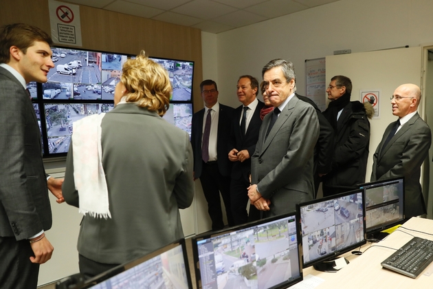Le candidat à la présidentielle François Fillon en campagne à Athis-Mons, en France, le 8 février 2017