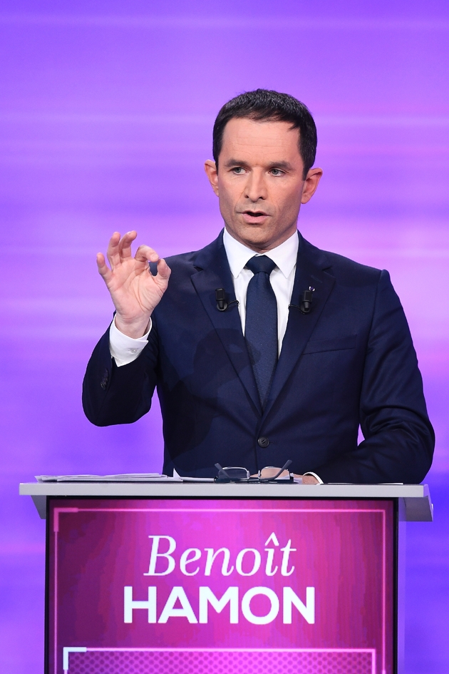 Benoît Hamon pendant le débat télévisé de l'entre-deux tours de la primaire PS, le 25 janvier 2017 dans les studios de La Plaine-Saint-Denis au nord de Paris