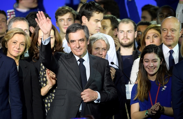 François Fillon devant son épouse Pénélope lors de son meeting le 29 janvier 2017 à Paris 