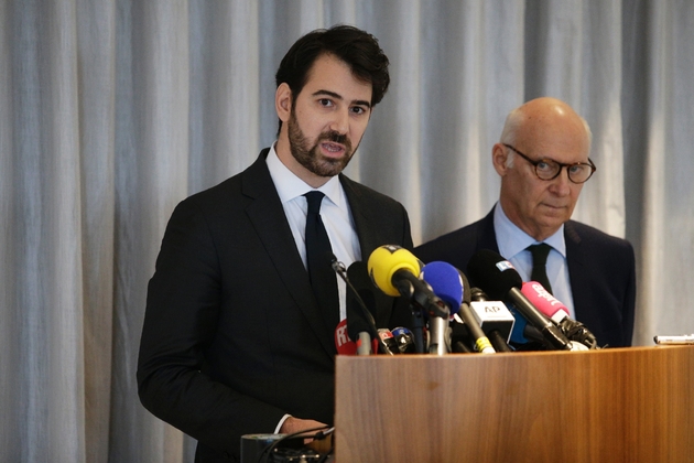 Les avocats du couple Fillon, Antonin Lévy (g) et Pierre Cornut-Gentille à Paris, le 9 février 2017