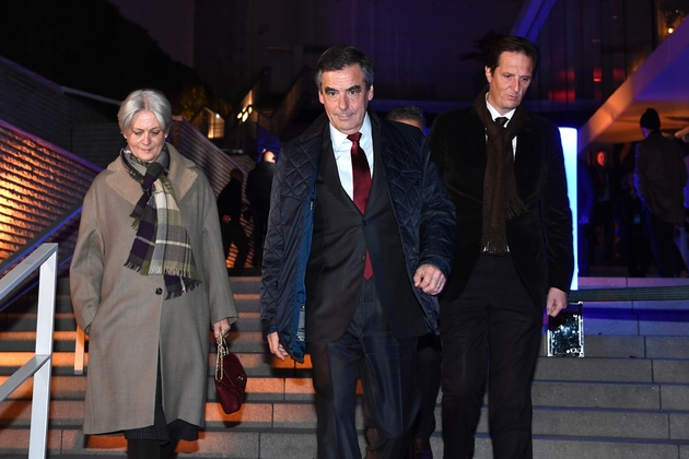 L'ex-Premier ministre et candidat à la présidentielle François Fillon et son épouse Pénélope Fillon à Paris, le 3 novembre 2016