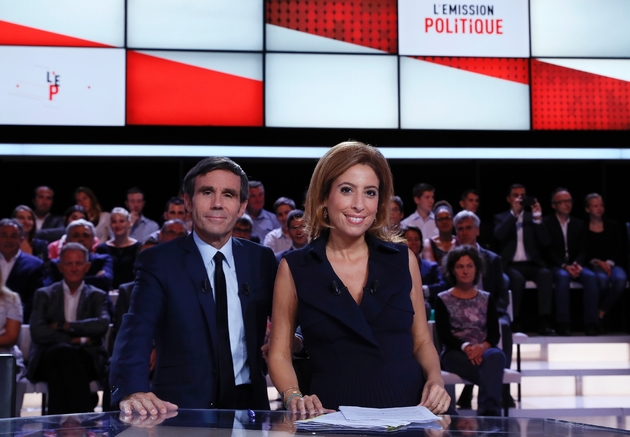 Présentée par David Pujadas et Léa Salamé, pris en photo à Saint-Cloud le 15 septembre dans le studio de 