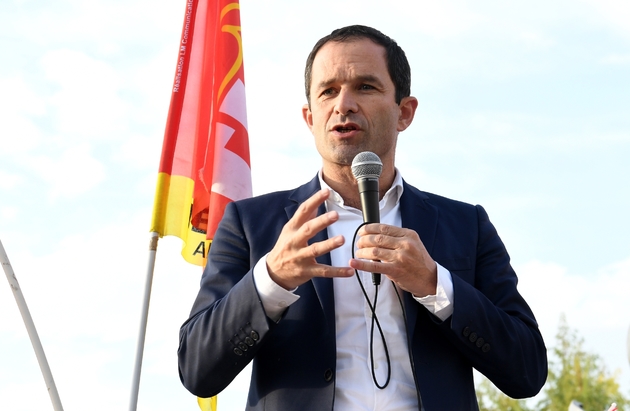 Benoît Hamon devant les employés de General Electric (GE) Hydro-Alstom, à Grenoble, le 20 octobre 2017