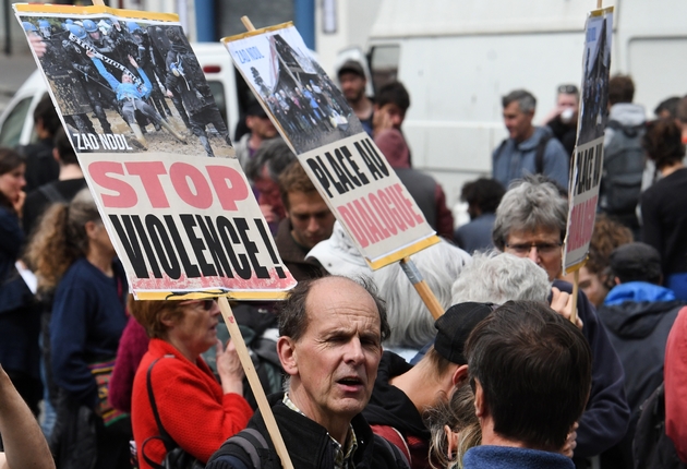 Manifestation devant la préfecture de Nantes pour protester contre une éventuelle reprise des expulsions sur la ZAD, le 14 mai 2018