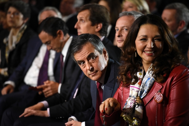 Valérie Boyer, porte-parole Les Républicains et membre du comité de soutien à Jacqueline Sauvage, en compagnie de François Fillon, à Chassieu le 22 novembre 2016 